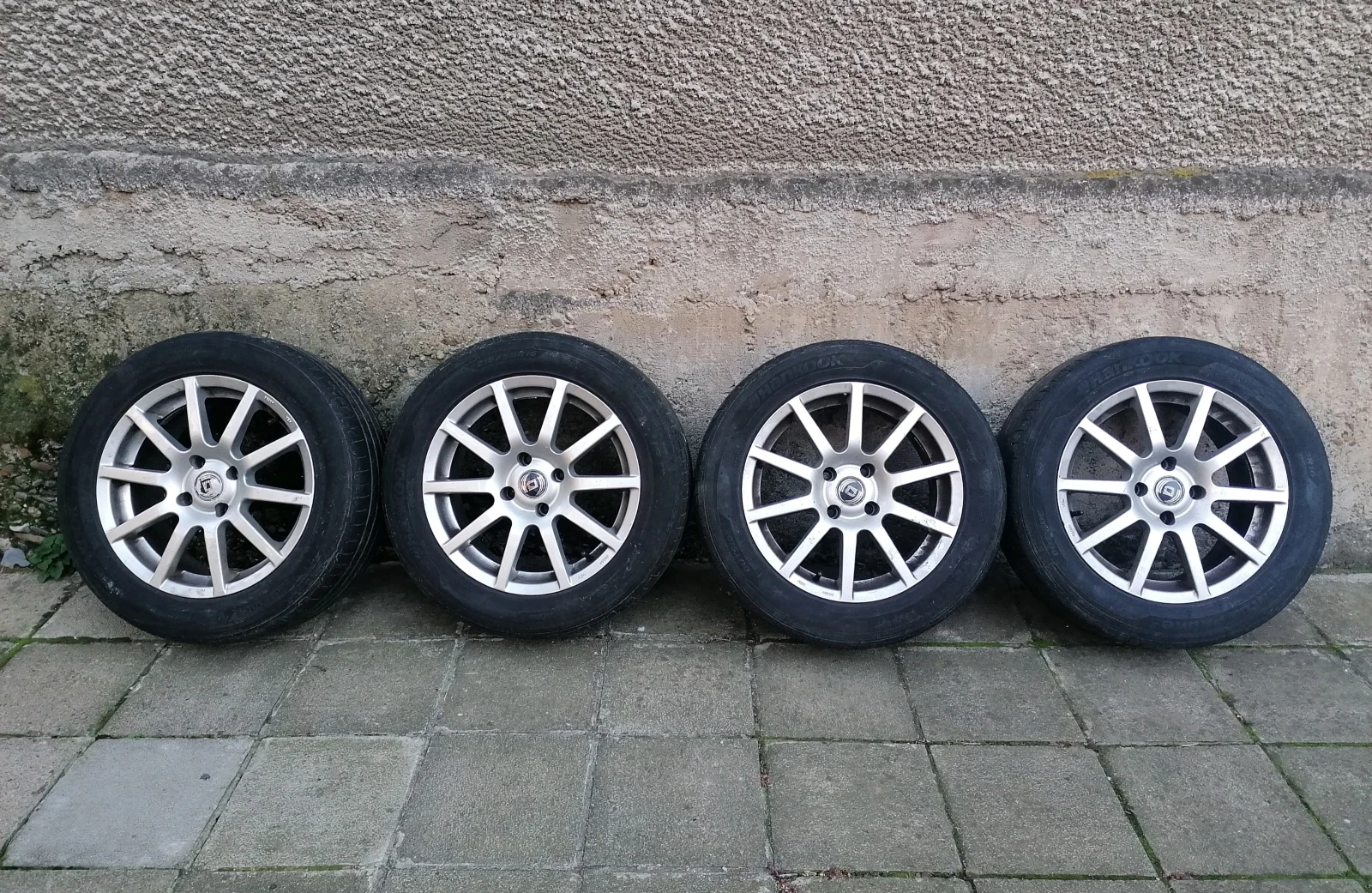    215/55R16  Citroen C4 Picasso | Mobile.bg   1