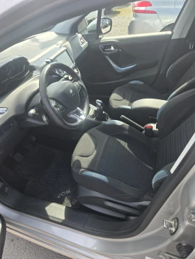 Peugeot 208 1.2/66000 хиляди, снимка 10