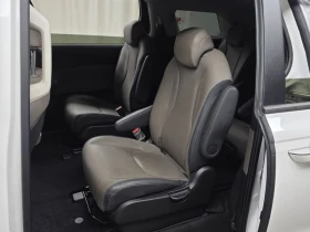 Kia Carnival 2.2 Automatic, снимка 12