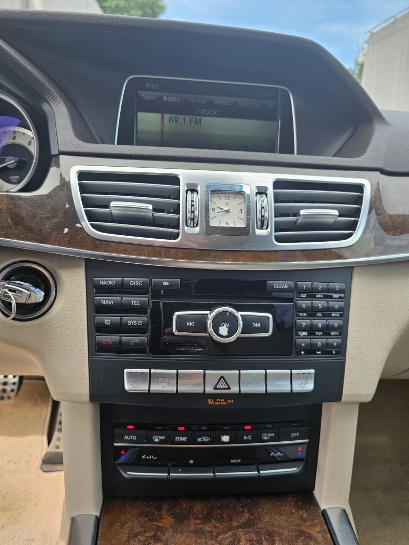 Mercedes-Benz E 350, снимка 9 - Автомобили и джипове - 47606489