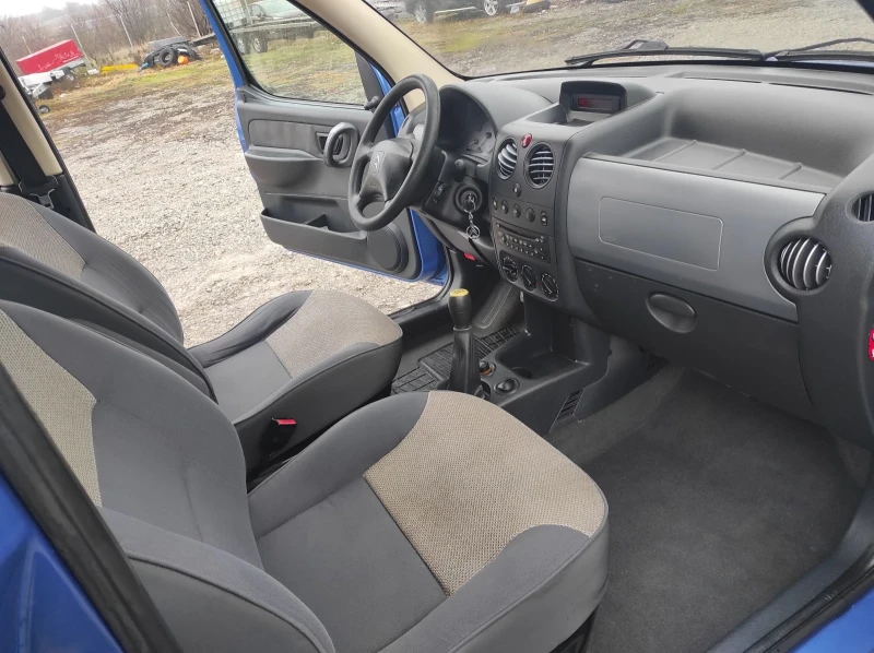 Citroen Berlingo 2.0HDI Климатик Пътник, снимка 8 - Автомобили и джипове - 48269837