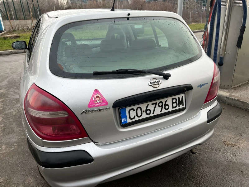 Nissan Almera 1.5i, снимка 5 - Автомобили и джипове - 48310968