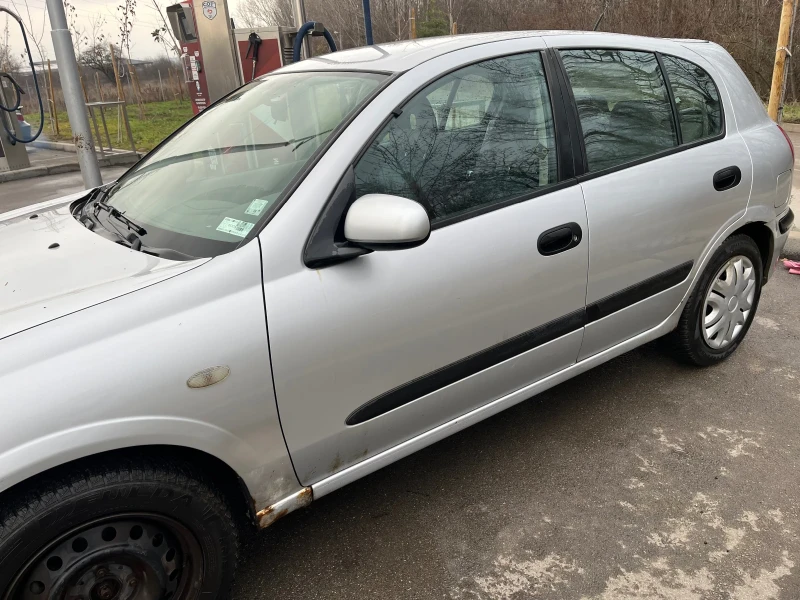 Nissan Almera 1.5i, снимка 3 - Автомобили и джипове - 48310968