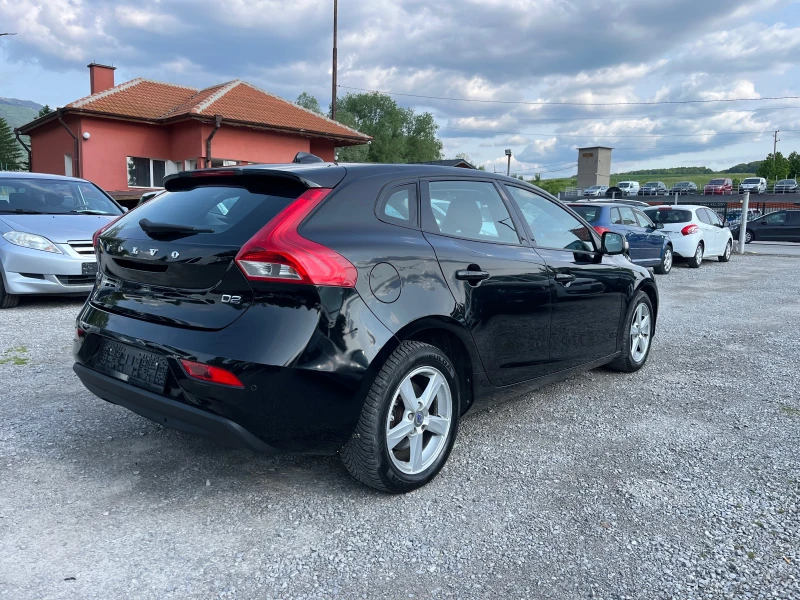 Volvo V40 D2 1.6D EURO 5B, снимка 4 - Автомобили и джипове - 50506794