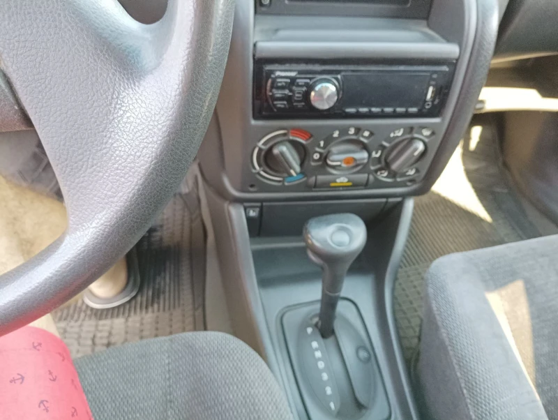 Opel Astra, снимка 10 - Автомобили и джипове - 52580194