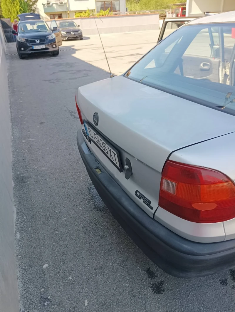 Opel Astra, снимка 11 - Автомобили и джипове - 52580194