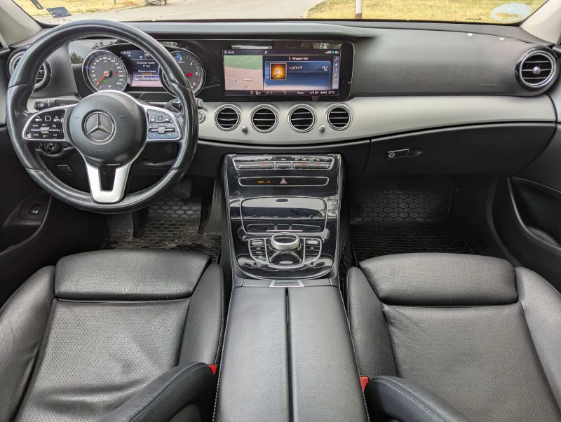Mercedes-Benz E 200 Седан \ 9G-Tronic, снимка 11 - Автомобили и джипове - 52807209