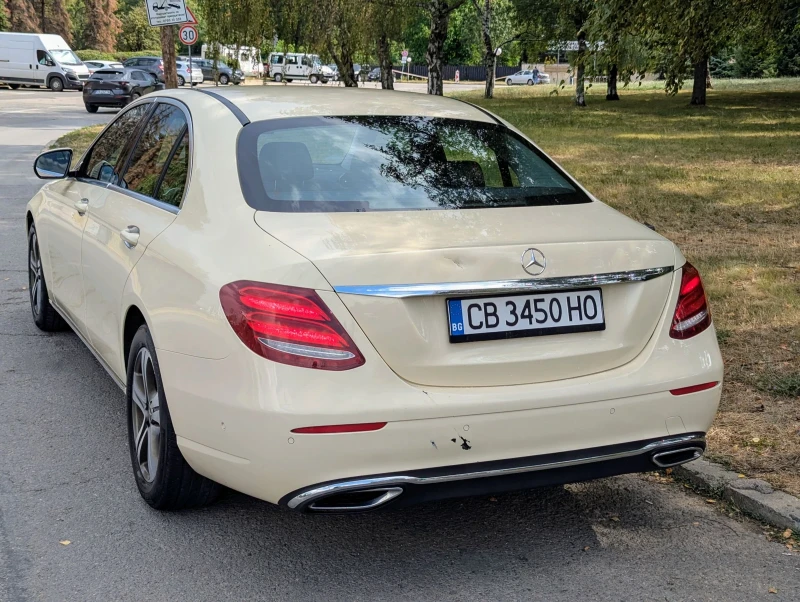Mercedes-Benz E 200 Седан \ 9G-Tronic, снимка 4 - Автомобили и джипове - 52807209