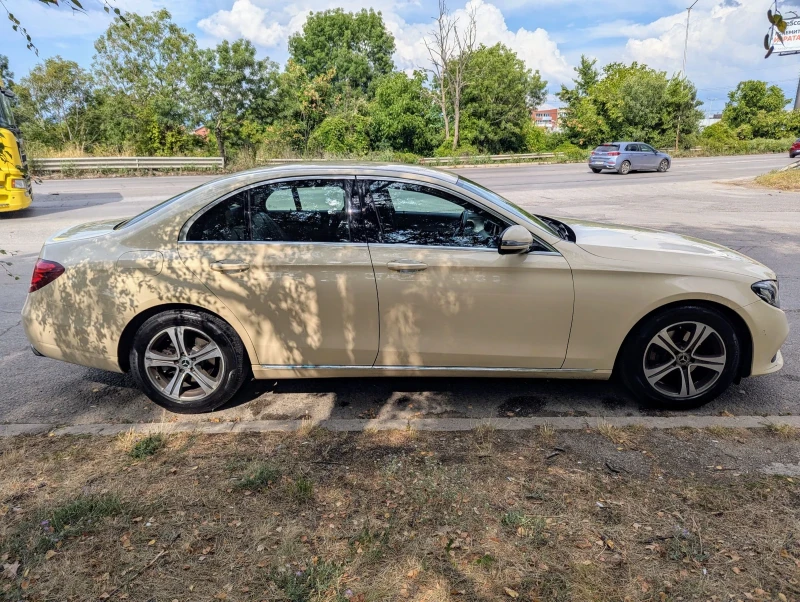 Mercedes-Benz E 200 Седан \ 9G-Tronic, снимка 7 - Автомобили и джипове - 52807209
