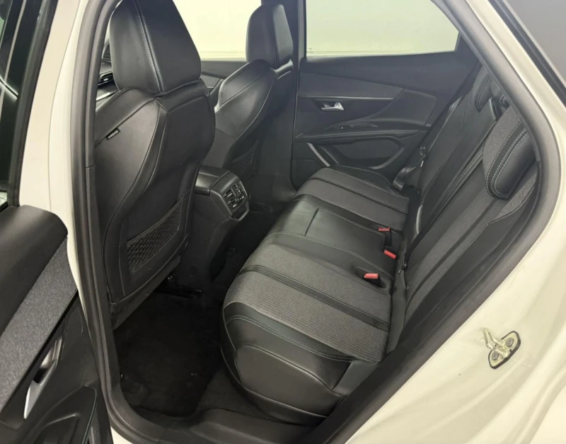 Peugeot 3008 1, 6 Plug-in Hybrid 225 Allure Pack.Kamera.Navi, снимка 12 - Автомобили и джипове - 52757017