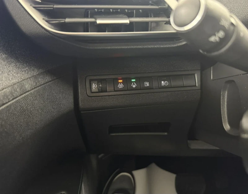 Peugeot 3008 1, 6 Plug-in Hybrid 225 Allure Pack.Kamera.Navi, снимка 15 - Автомобили и джипове - 52757017