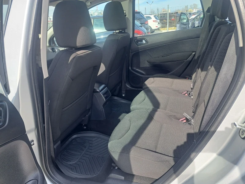 Peugeot 308 1.6 HDI ПАНОРАМА, снимка 9 - Автомобили и джипове - 53473266
