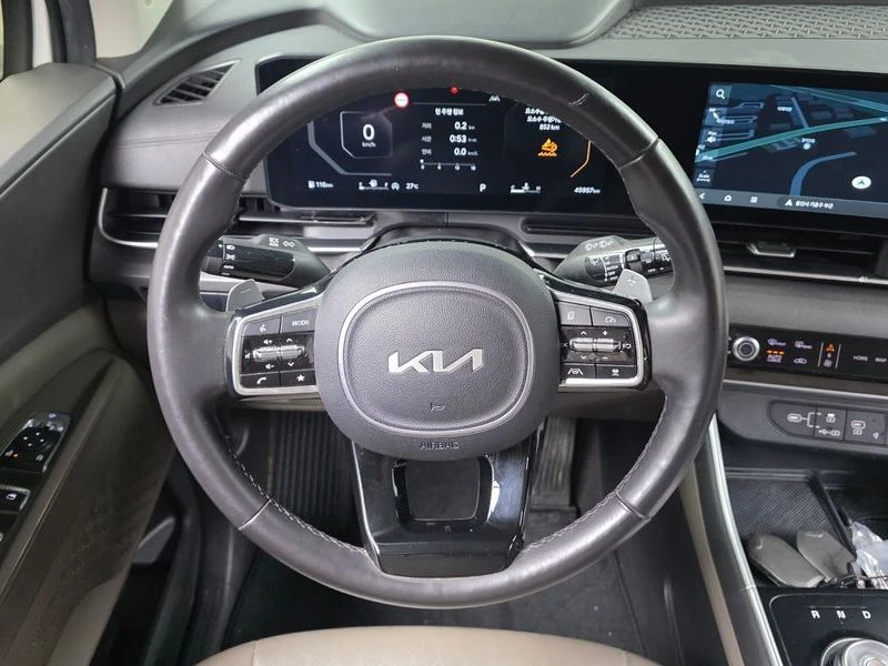 Kia Carnival 2.2 Automatic, снимка 14 - Автомобили и джипове - 55848300