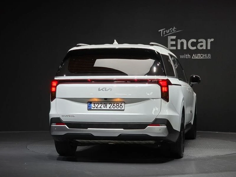 Kia Carnival 2.2 Automatic, снимка 4 - Автомобили и джипове - 55848300
