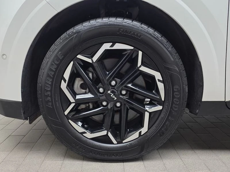 Kia Carnival 2.2 Automatic, снимка 5 - Автомобили и джипове - 55848300
