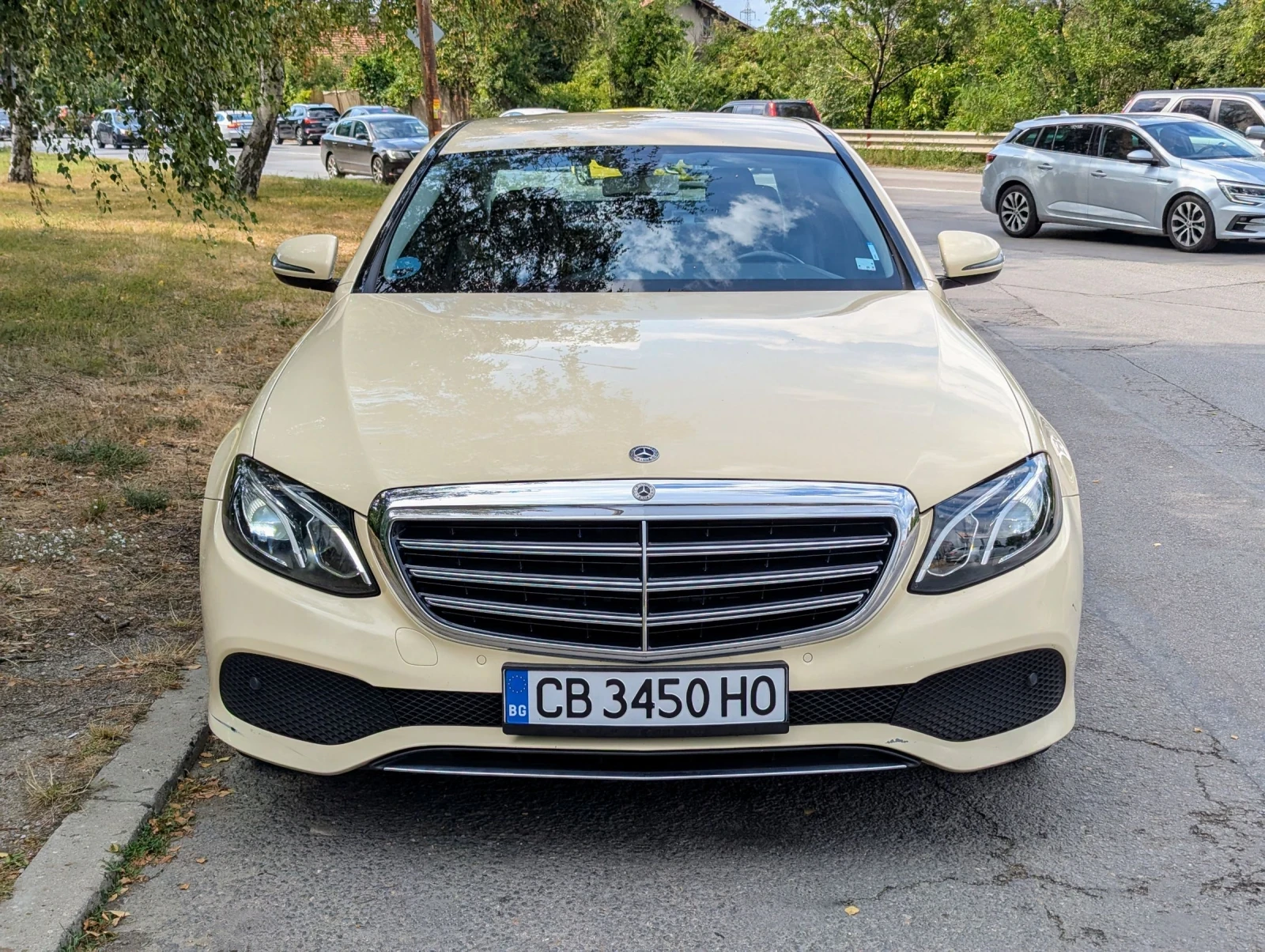 Mercedes-Benz E 200 Седан \ 9G-Tronic, снимка 1
