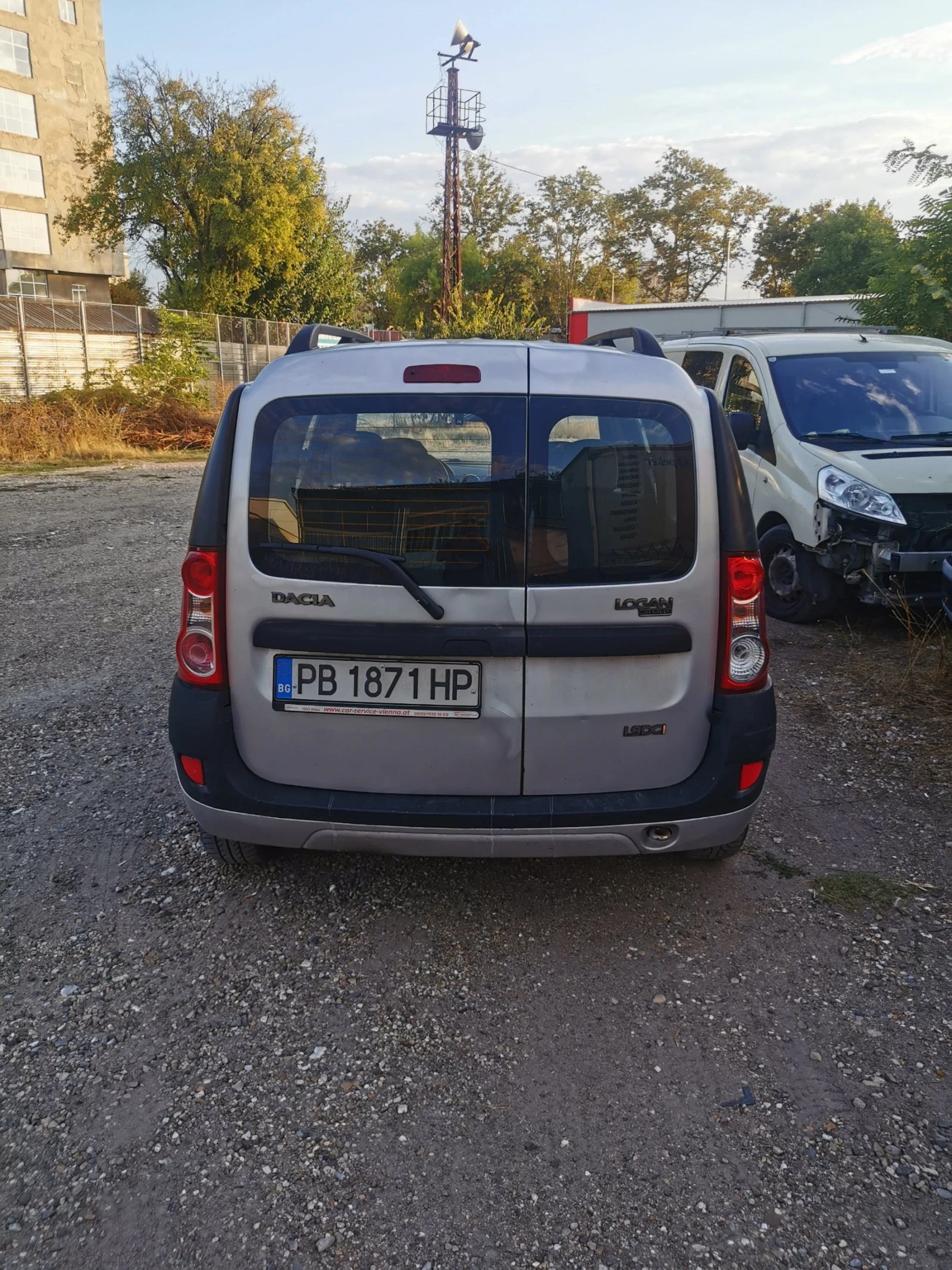 Dacia Logan MCV 1.5DCI - изображение 3