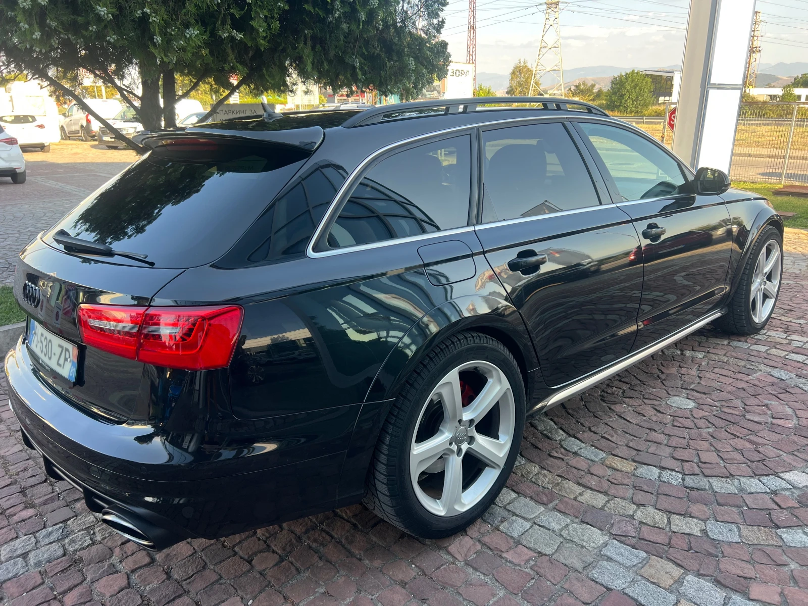 Audi A6 Allroad 3.0 TDI 313к.с 4х4/LED/NAVI/PANORAMA, снимка 11 - Автомобили и джипове - 52901156