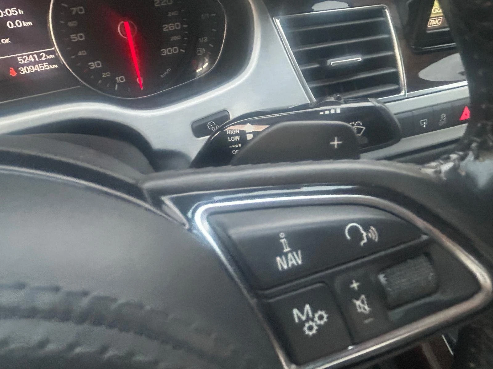 Audi A8 4.2 TDI Advanced - изображение 6