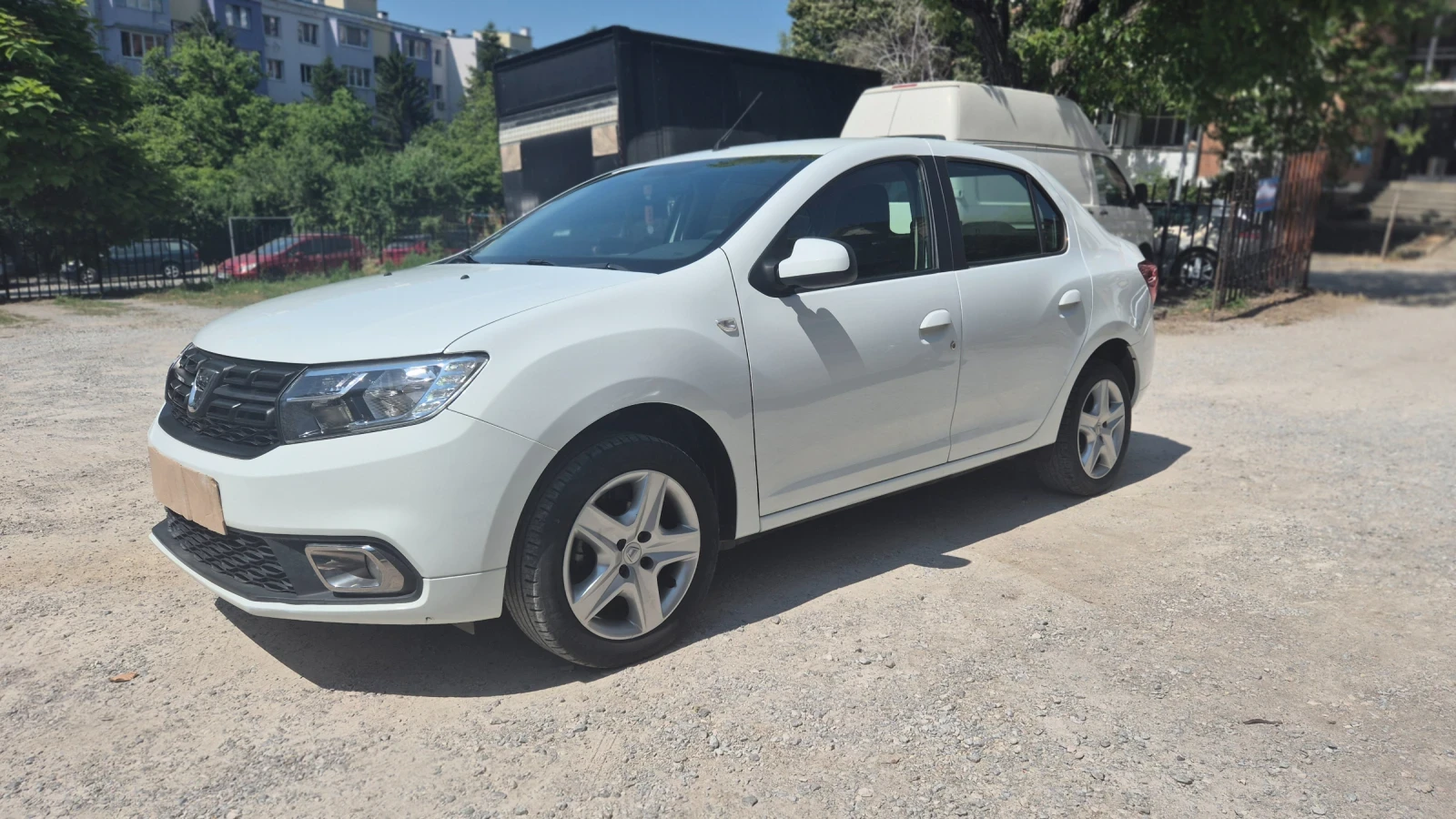 Dacia Logan 1.0 - изображение 2