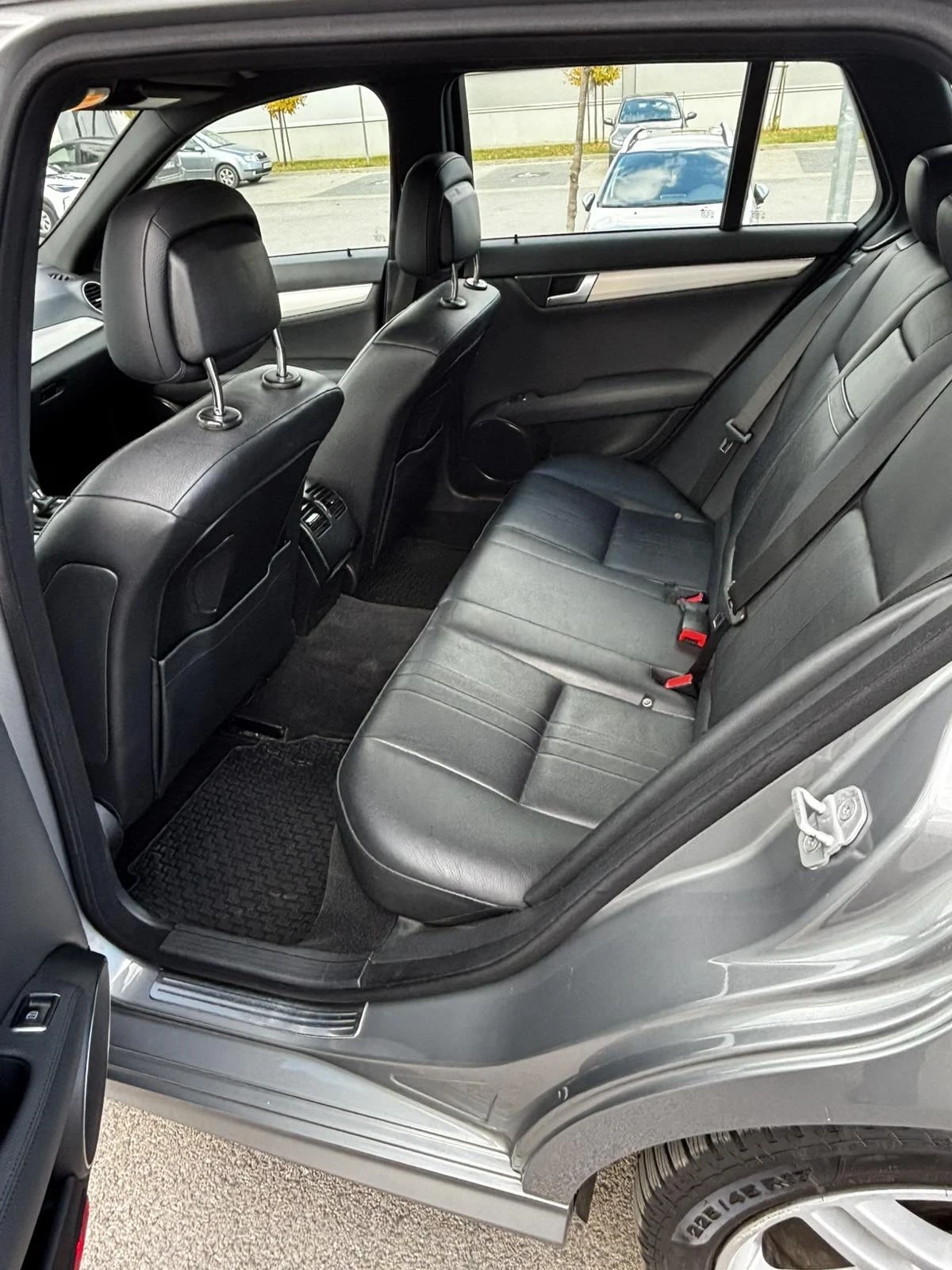 Mercedes-Benz C 200 CDI - изображение 9