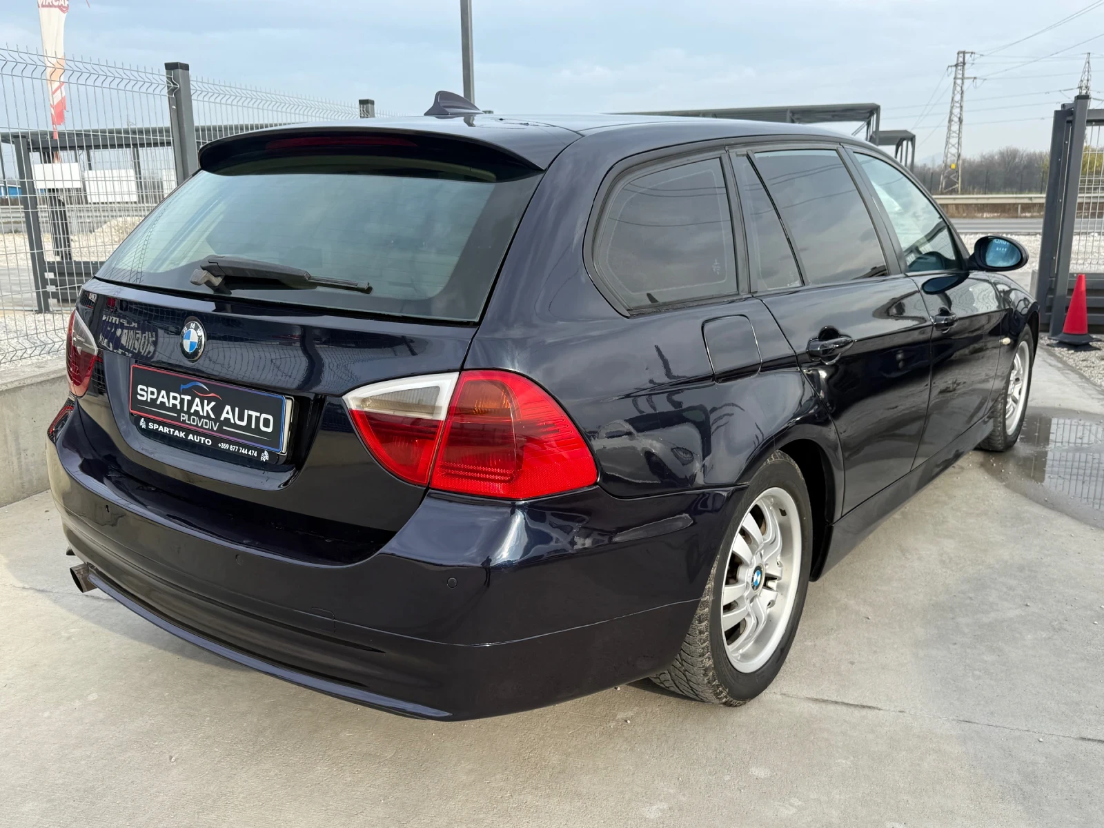 BMW 320 D* 2007г* АВТОМАТИК* Кожа* Нави* Топ Състояние*  - изображение 4