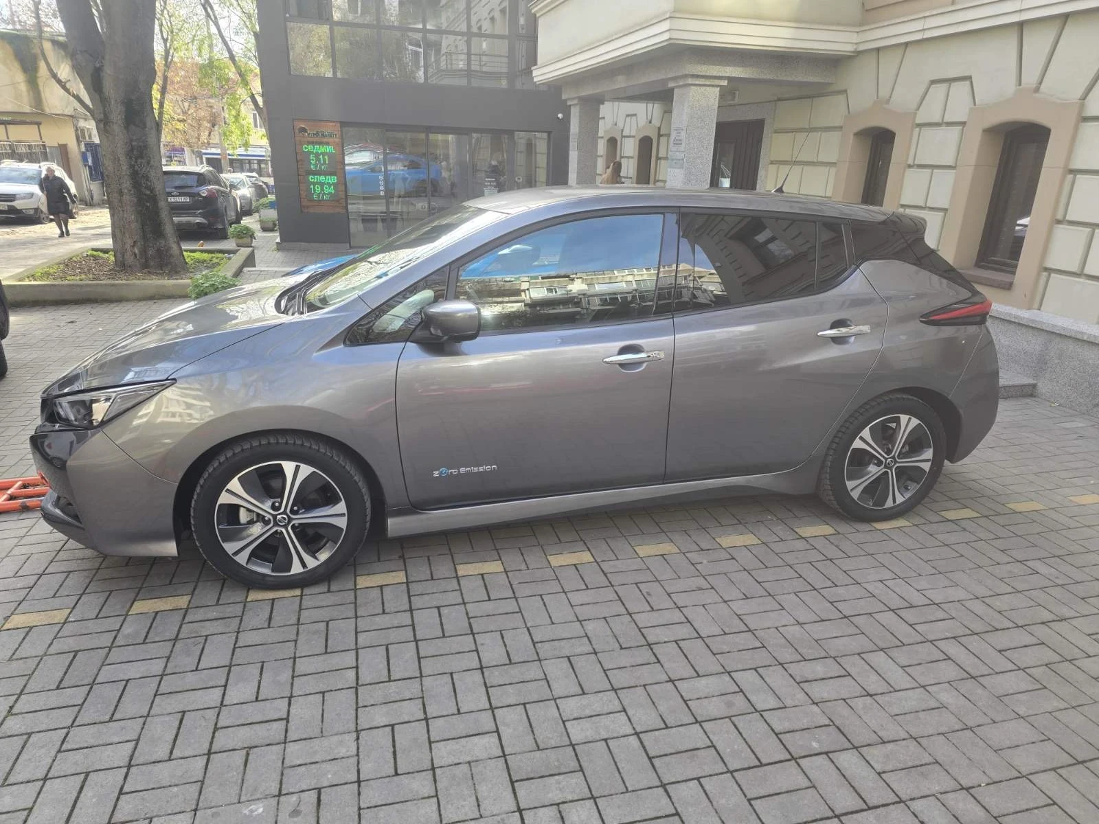 Nissan Leaf  | Mobile.bg � ����������� 1