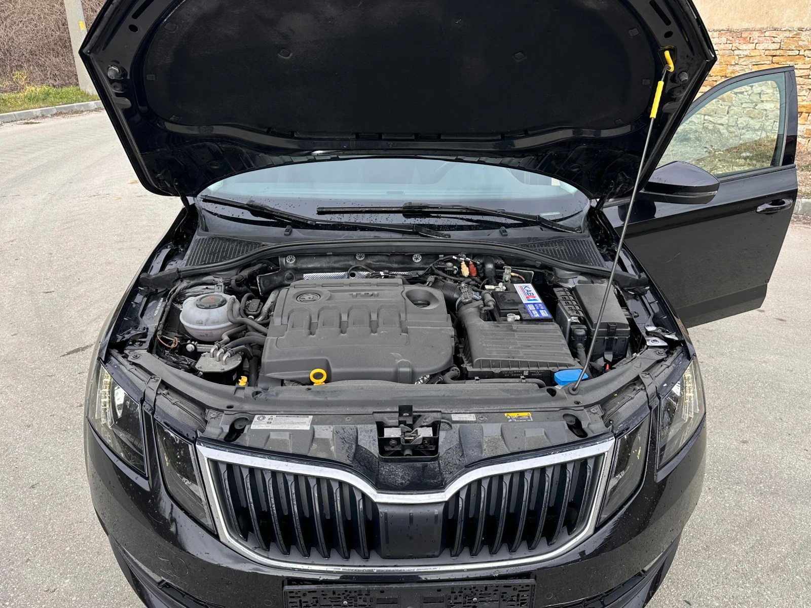 Skoda Octavia, снимка 9 - Автомобили и джипове - 53889059