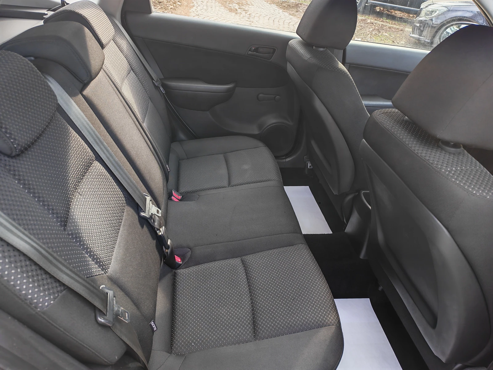 Hyundai I30 1.4i-109к.с.-КЛИМАТИК, снимка 13 - Автомобили и джипове - 54062220