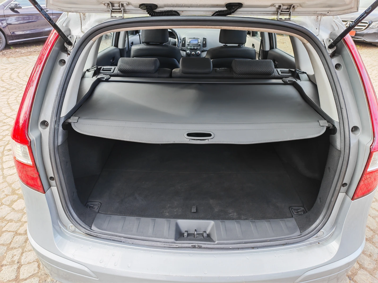 Hyundai I30 1.4i-109к.с.-КЛИМАТИК, снимка 14 - Автомобили и джипове - 54062220