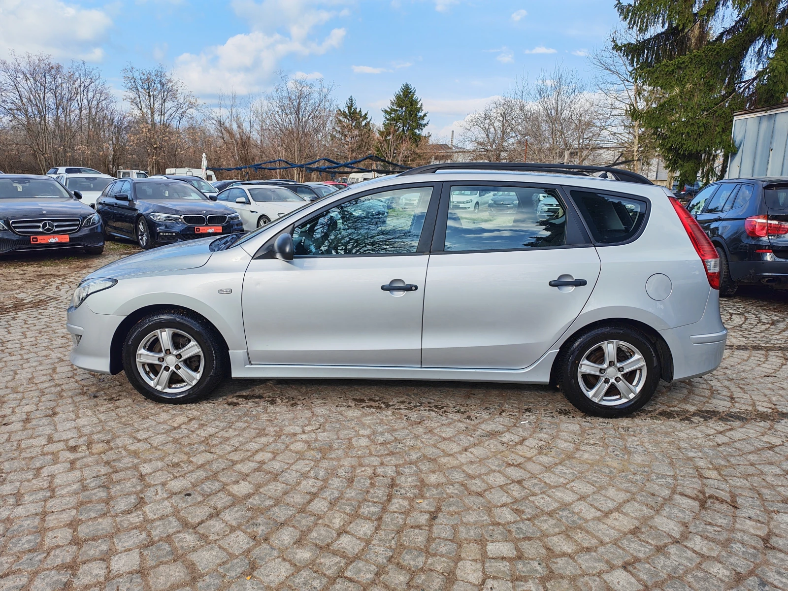 Hyundai I30 1.4i-109к.с.-КЛИМАТИК, снимка 8 - Автомобили и джипове - 54062220