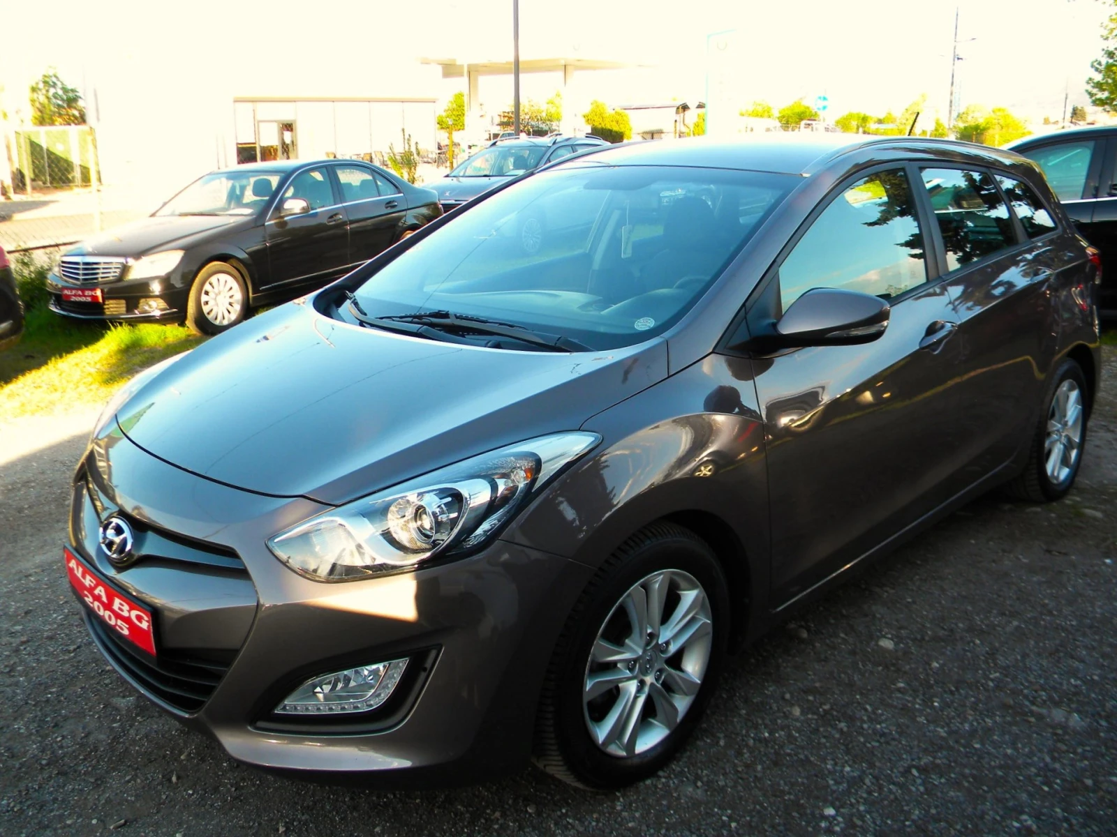Hyundai I30 1.6CRDI-6ck* КАТО НОВ* EURO5B, снимка 3 - Автомобили и джипове - 54370290
