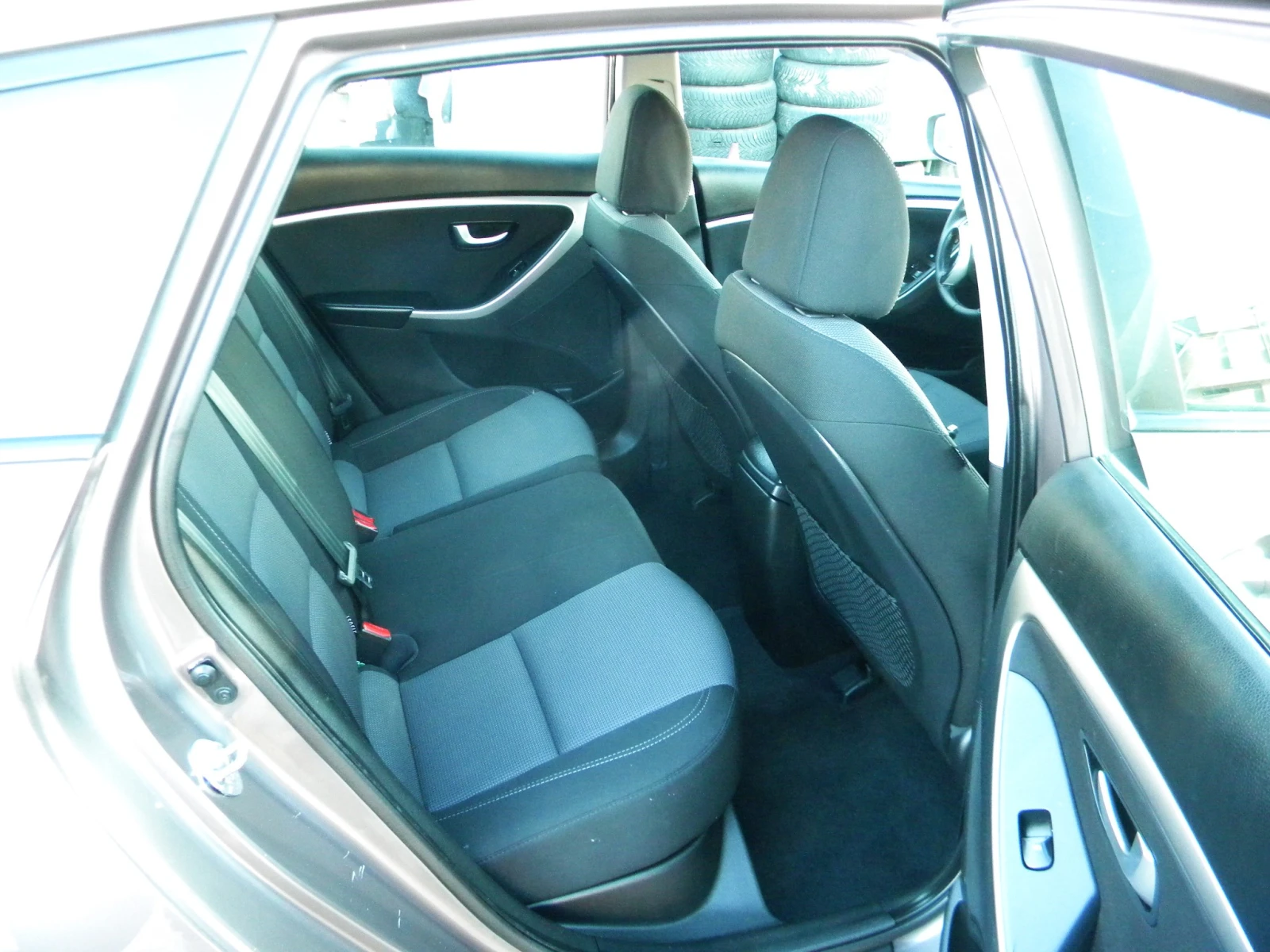 Hyundai I30 1.6CRDI-6ck* КАТО НОВ* EURO5B, снимка 10 - Автомобили и джипове - 54370290