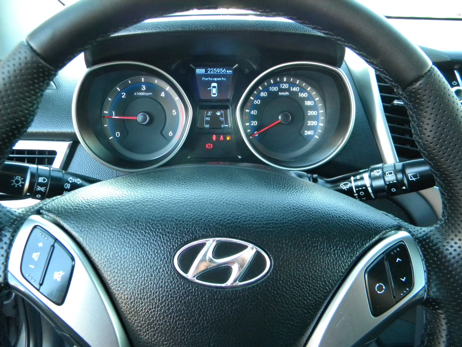 Hyundai I30 1.6CRDI-6ck* КАТО НОВ* EURO5B, снимка 17 - Автомобили и джипове - 54370290