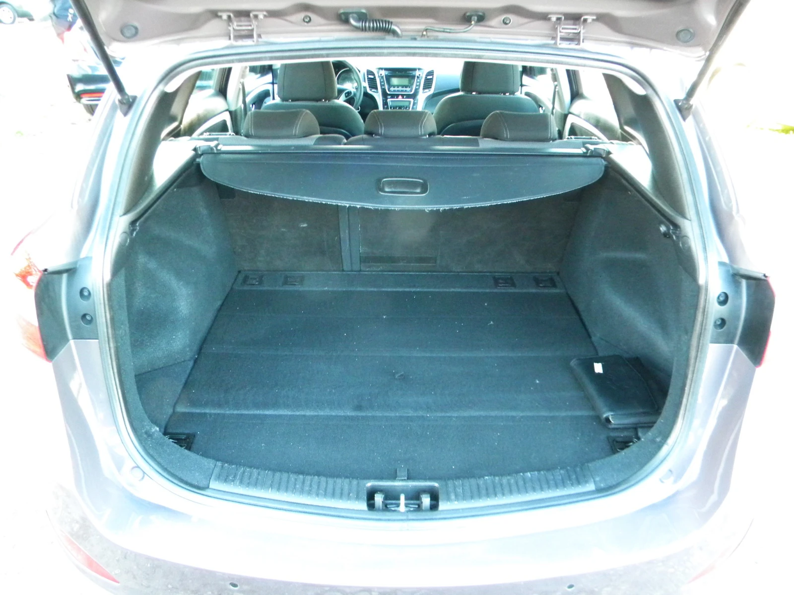 Hyundai I30 1.6CRDI-6ck* КАТО НОВ* EURO5B, снимка 7 - Автомобили и джипове - 54370290