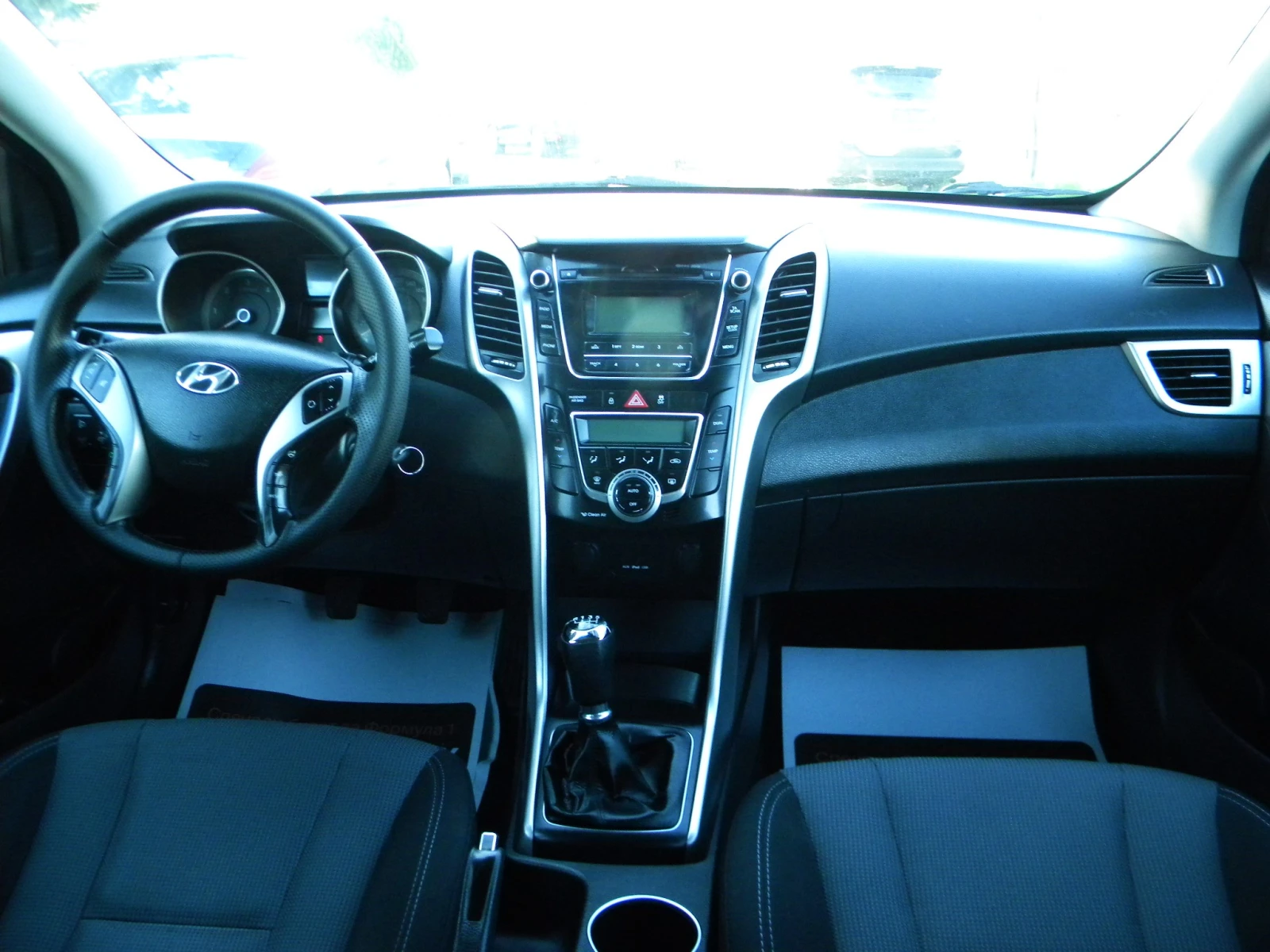 Hyundai I30 1.6CRDI-6ck* КАТО НОВ* EURO5B, снимка 13 - Автомобили и джипове - 54370290