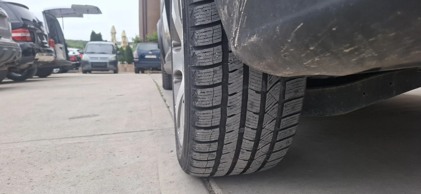 VW Touran Cross, снимка 14 - Автомобили и джипове - 54622288