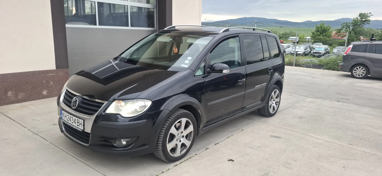 VW Touran Cross