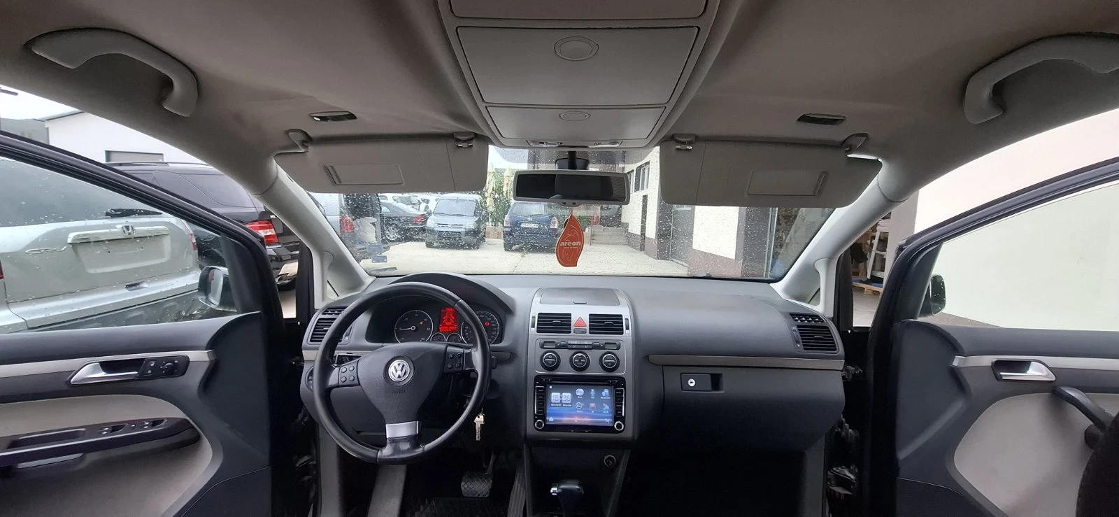 VW Touran Cross, снимка 9 - Автомобили и джипове - 54622288