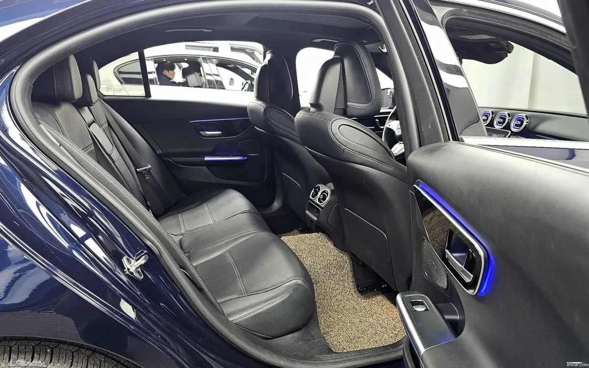 Mercedes-Benz C 200 4Matic Avantgarde, снимка 12 - Автомобили и джипове - 54781483