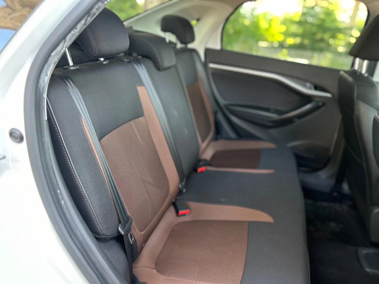 Lada Vesta 1.6i , снимка 11 - Автомобили и джипове - 55138204