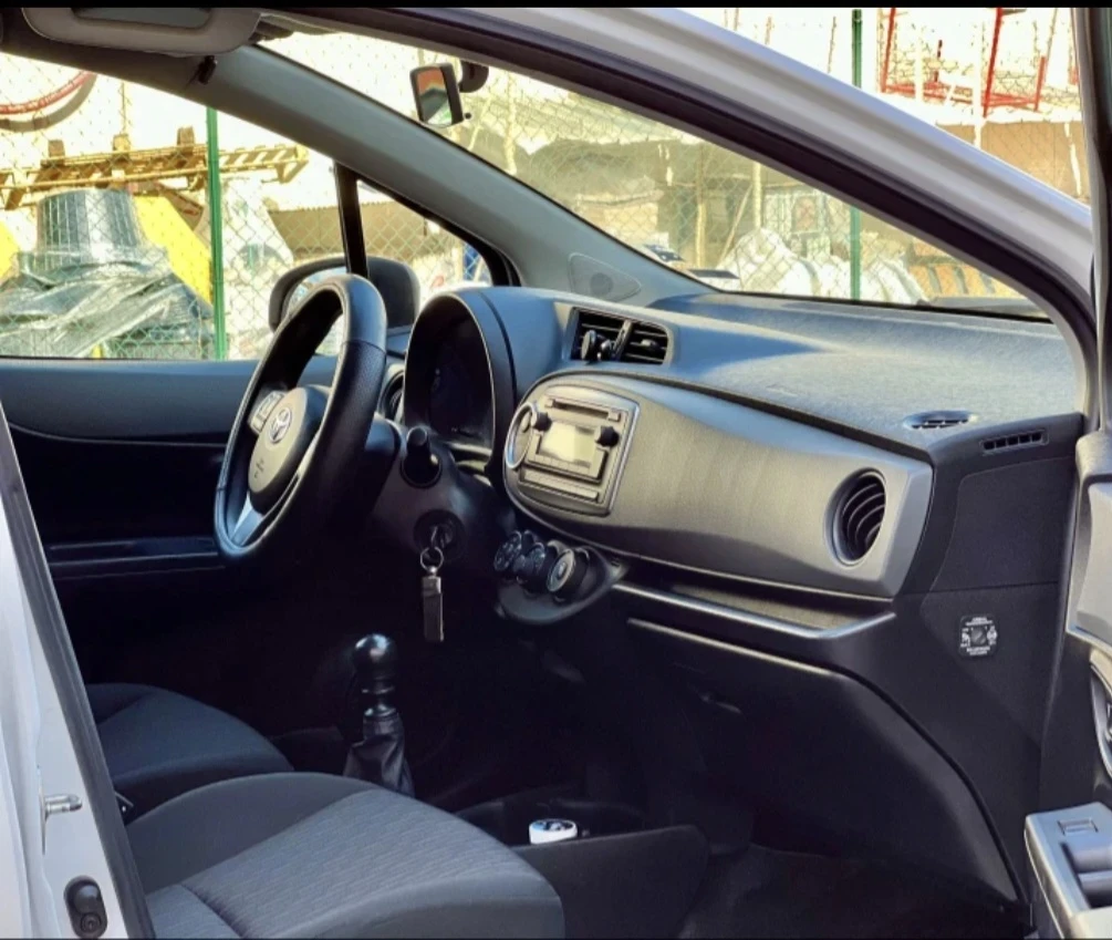 Toyota Yaris, снимка 10 - Автомобили и джипове - 55513197