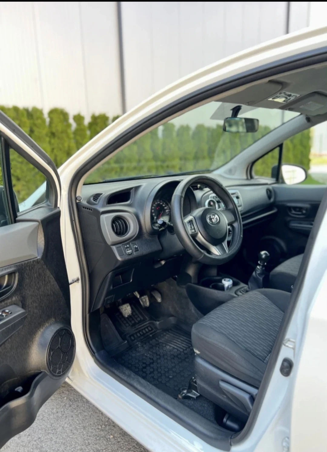 Toyota Yaris, снимка 11 - Автомобили и джипове - 55513197