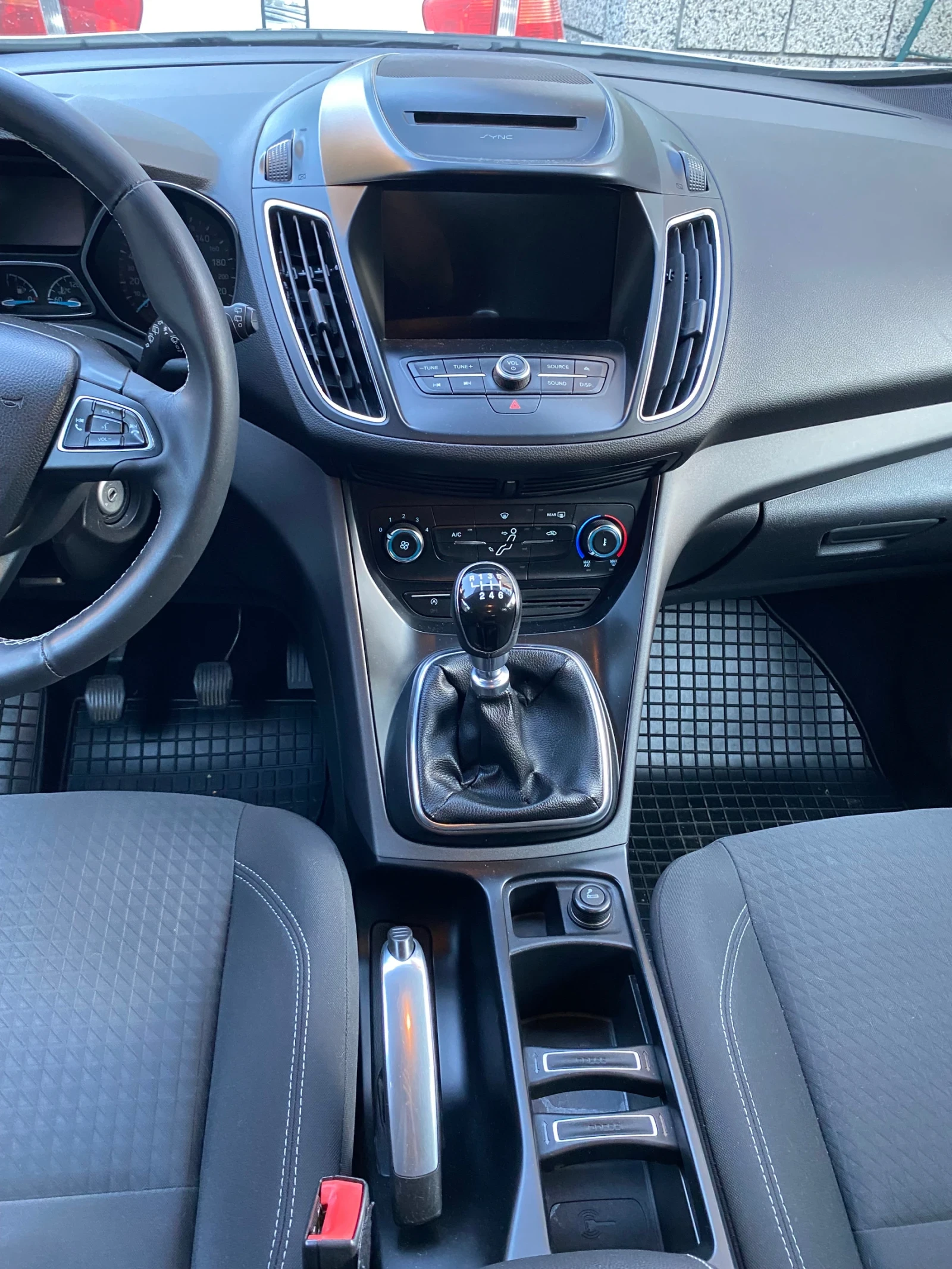 Ford C-max, снимка 10 - Автомобили и джипове - 56011529