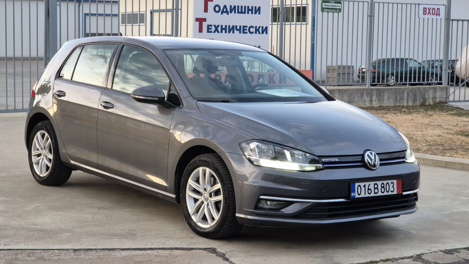 VW Golf 1.4i ФЕЙСЛИФТ* ПЕРФЕКТНА* 