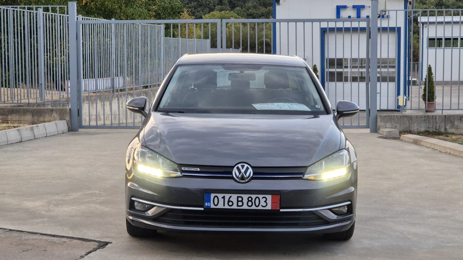 VW Golf 1.4i ФЕЙСЛИФТ* ПЕРФЕКТНА* , снимка 2 - Автомобили и джипове - 56065056
