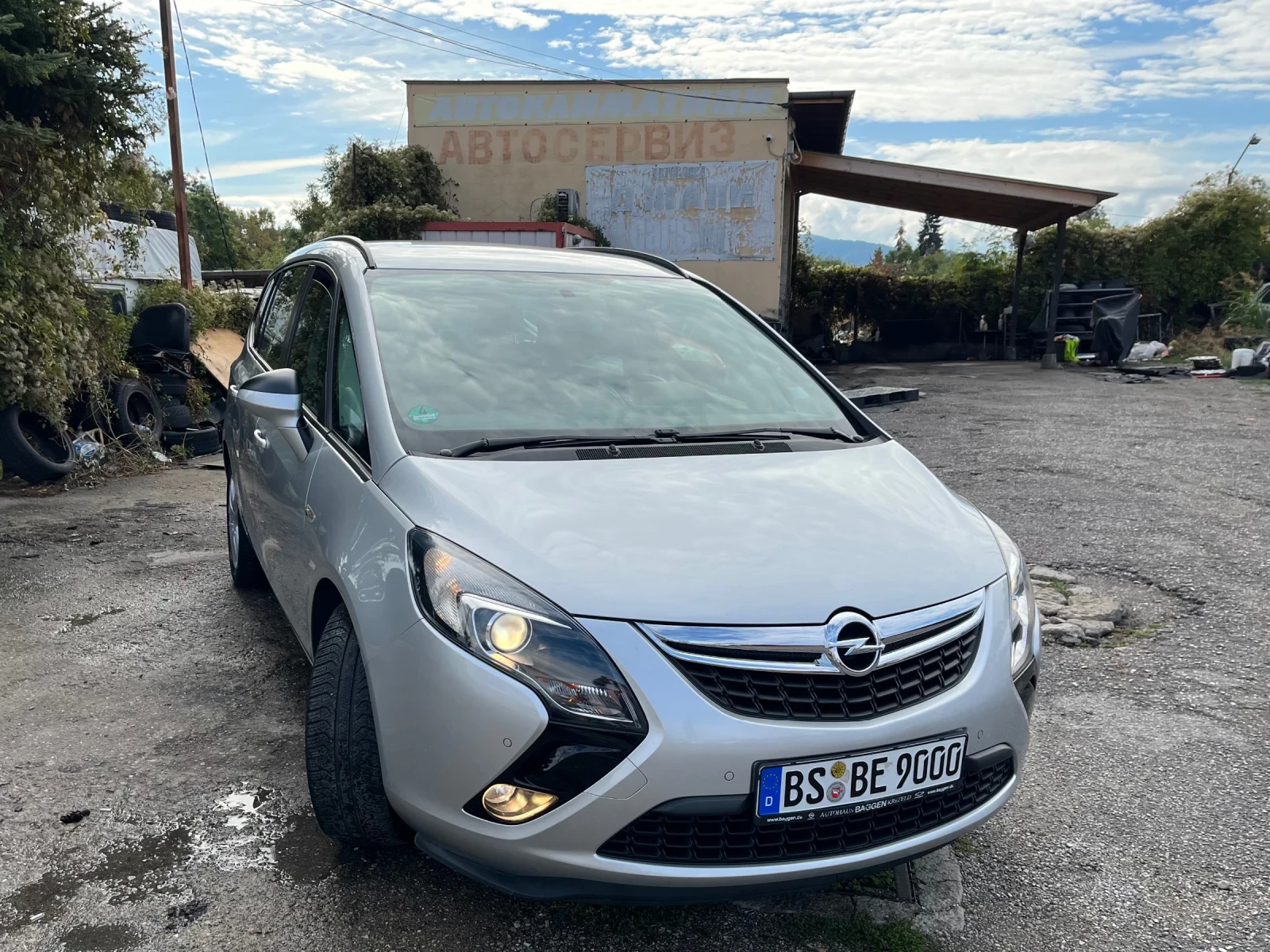 Opel Zafira 1.4 TURBO, снимка 3 - Автомобили и джипове - 56215504