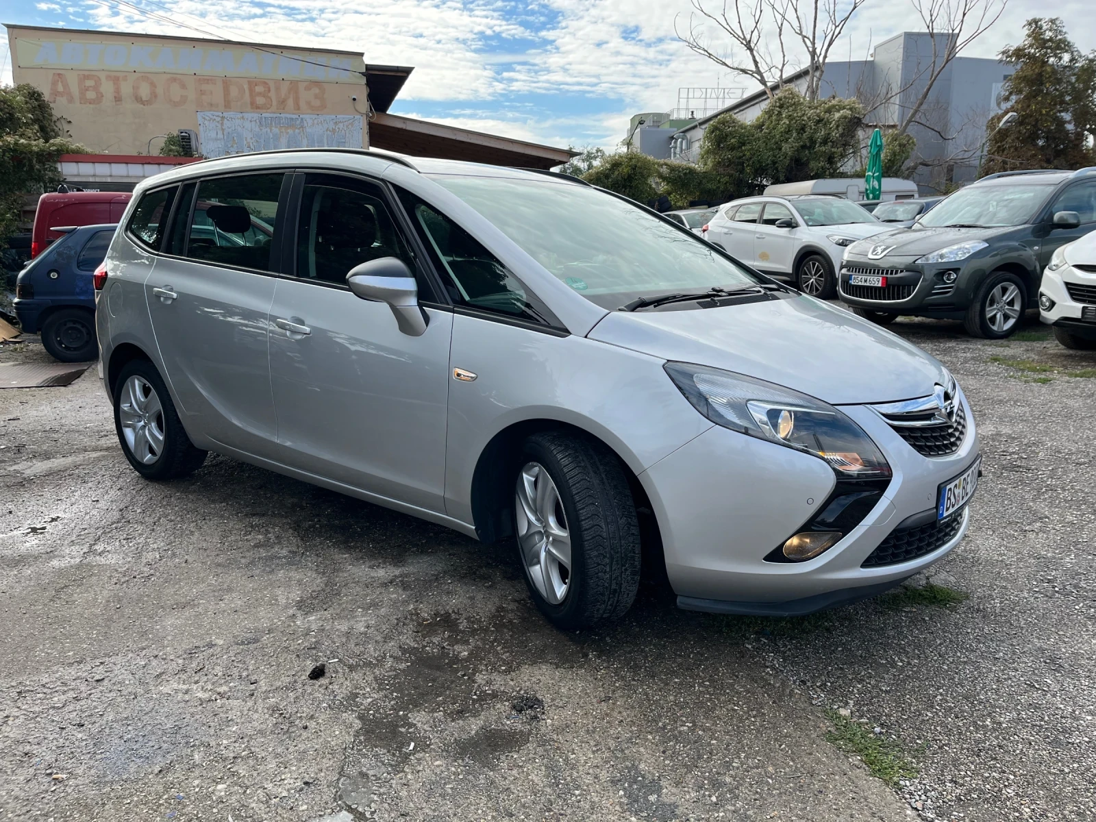 Opel Zafira 1.4 TURBO, снимка 5 - Автомобили и джипове - 56215504
