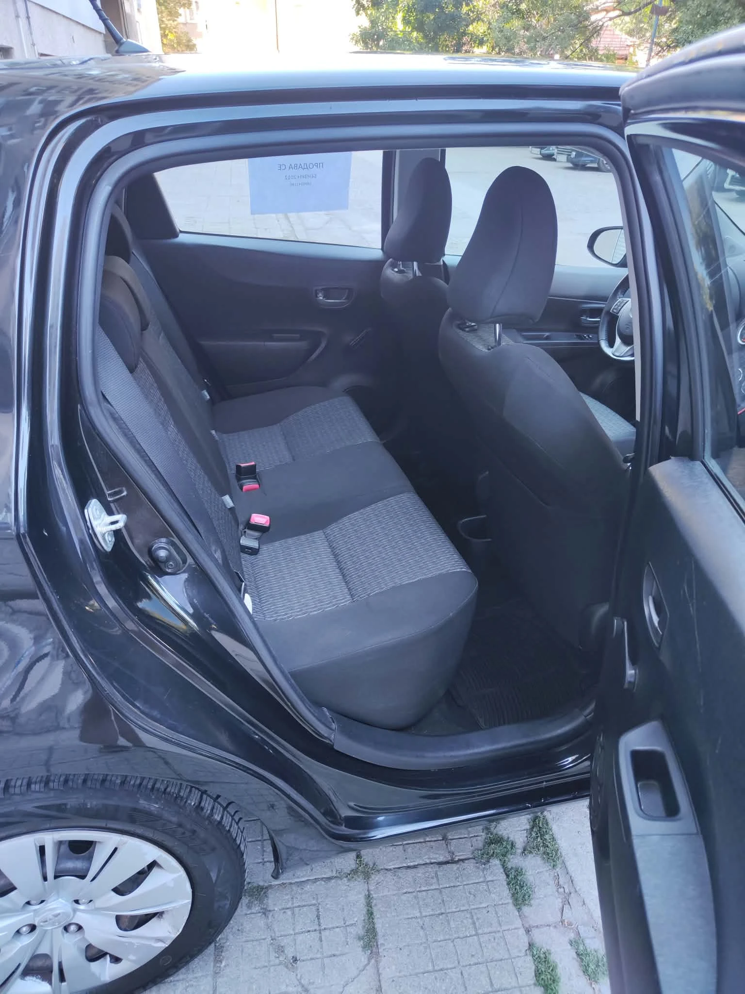 Toyota Yaris 1.33, снимка 8 - Автомобили и джипове - 56362881