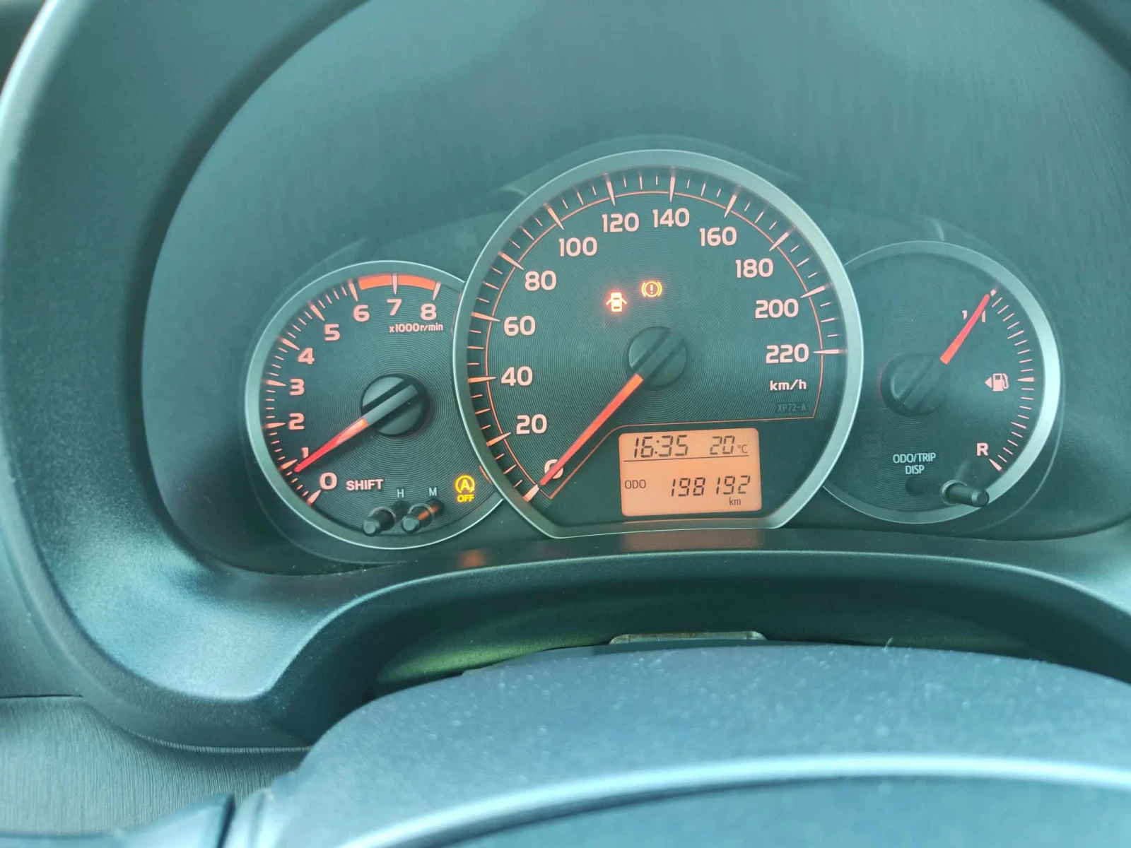 Toyota Yaris 1.33, снимка 14 - Автомобили и джипове - 56362881
